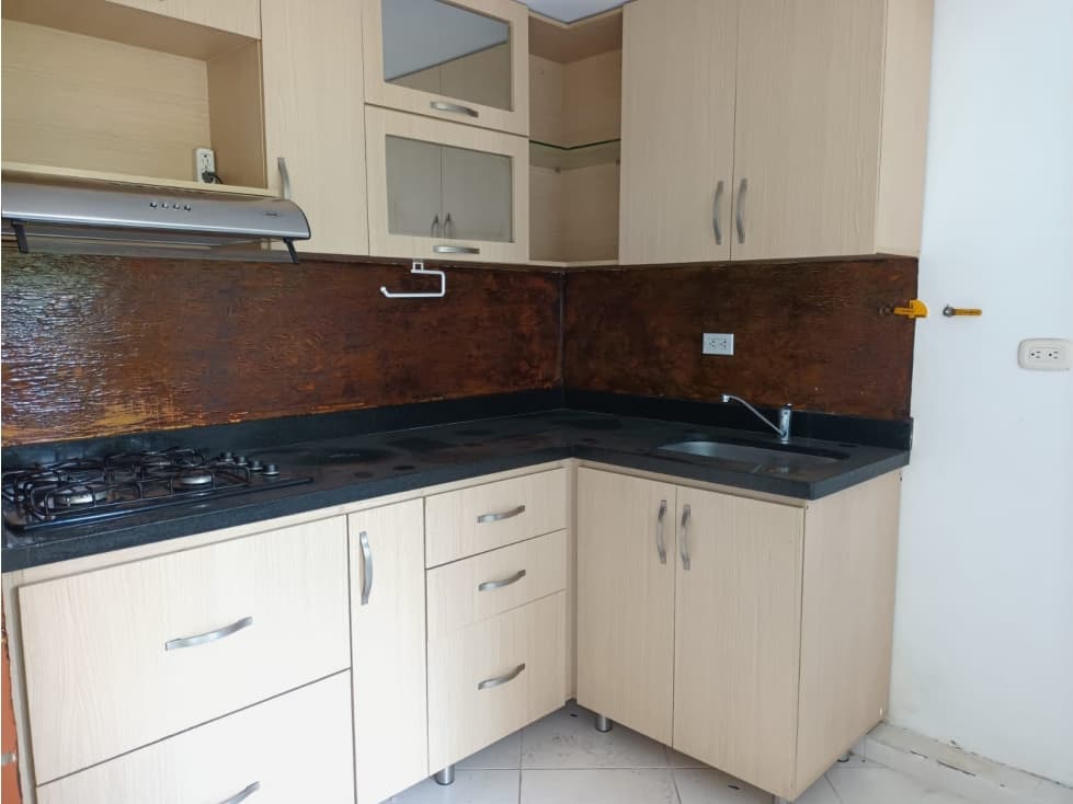 Arrendamos Apartamento en Caldas - 1