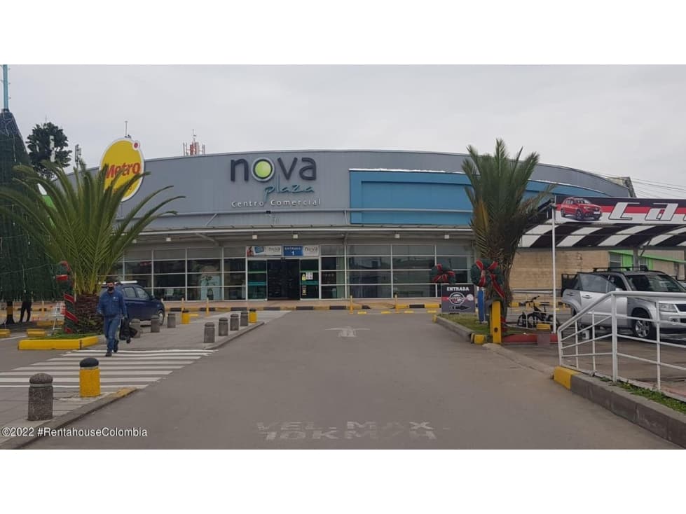 Comercial en Nova Plaza RAH CO: 22-2003 - 1