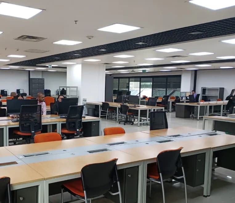 Oficina en venta AV el Dorado en Bogota - 1