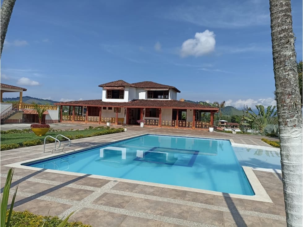 CASA CAMPESTRE EN RENTA - SECTOR COMBIA - 1