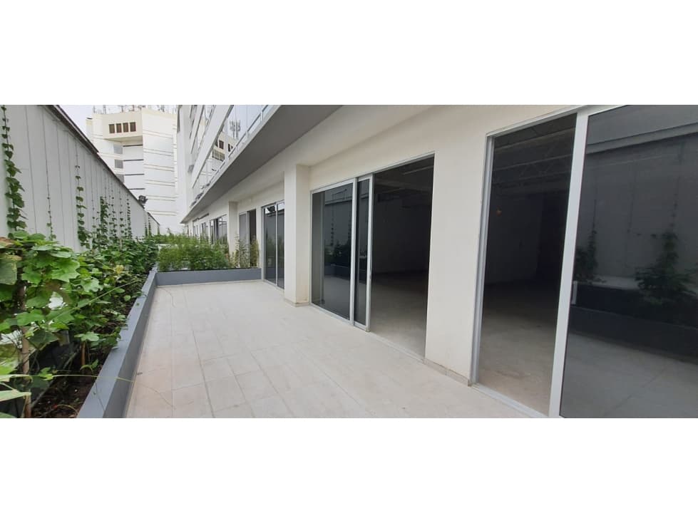 VENDO ESPECTACULAR LOCAL EN HOLGUINES TRADE CENTER(CA)CW:6977929 - 1