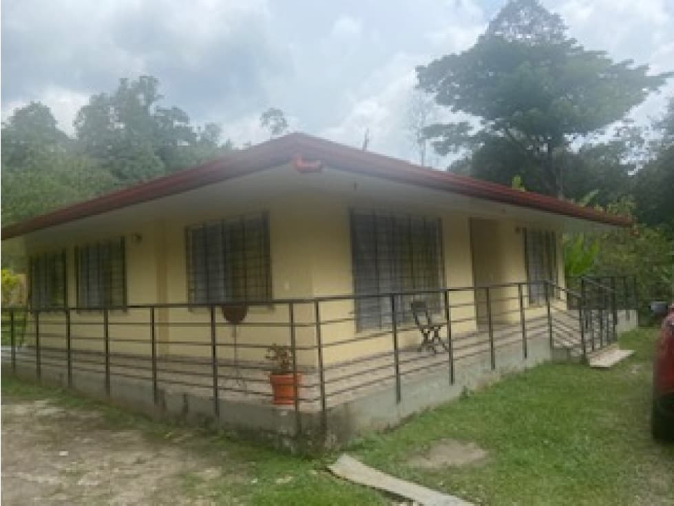 Vendo Casa Lote 2200 mts mesitas del colegio - 1