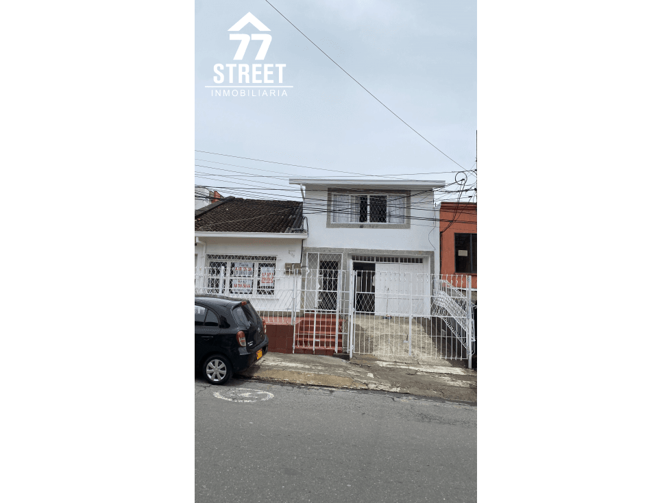 Casa Comercial en Prados del Norte - 1