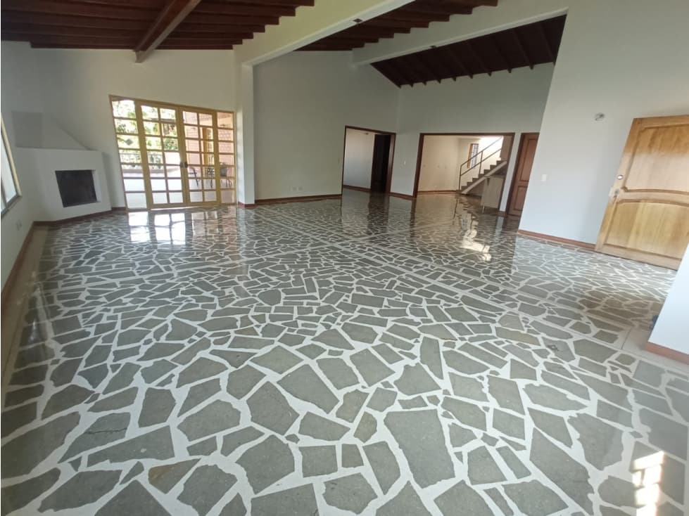 Casa en Arriendo Sabaneta Sector Las Lomitas - 1