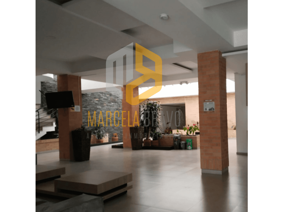 SE VENDE LOCAL COMERCIAL EN EDIFICIO MODERNO. SC - 1