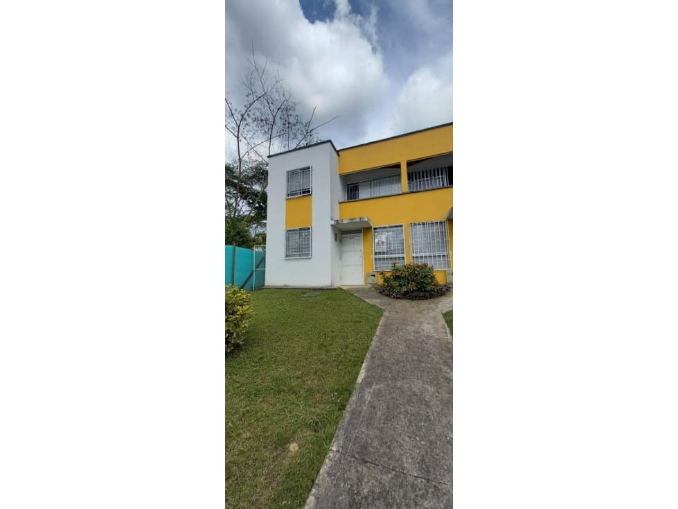 SE VENDE HERMOSA CASA DUPLEX EN PALMAR DEL OTUN - 1