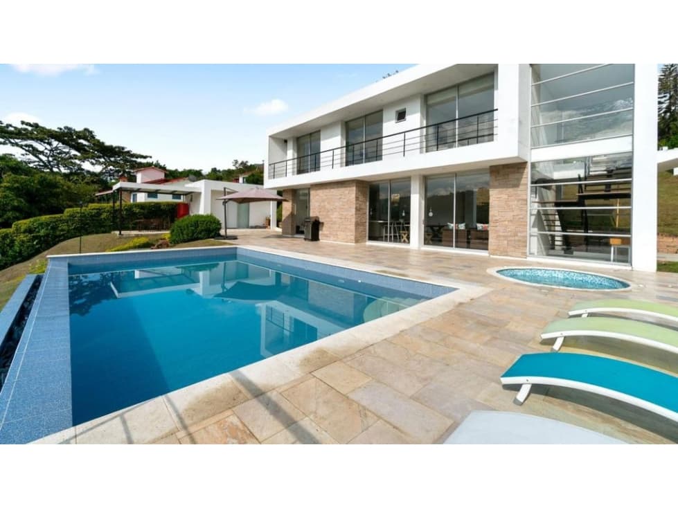 Casa en Venta - Permuta - Silvania - 1