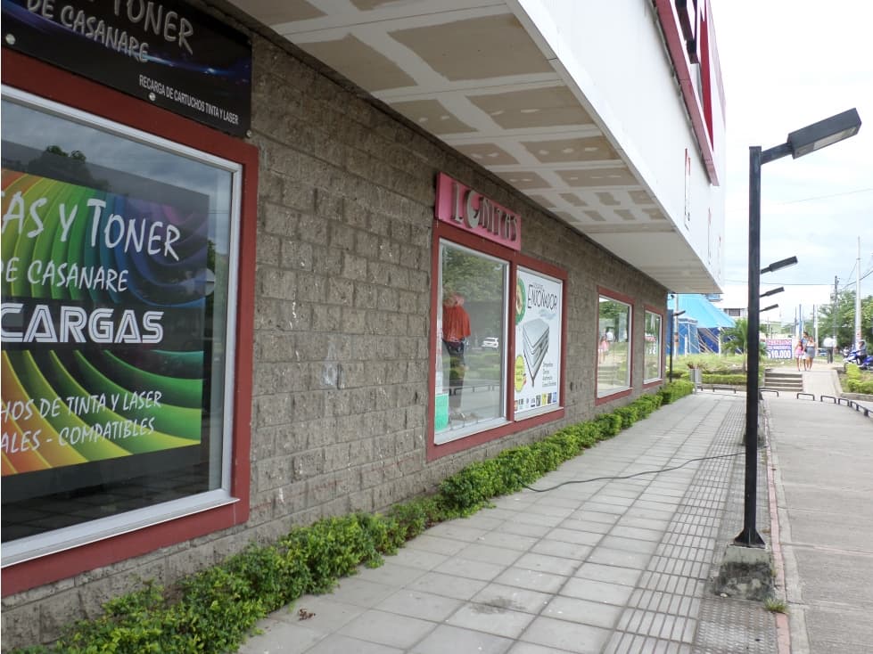 SE VENDE LOCAL EN EL CENTRO COMERCIAL MORICHAL PLAZA YOPAL - 1