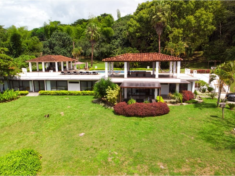 VENTA DE CASA CAMPESTRE EN LA PINTADA - 1