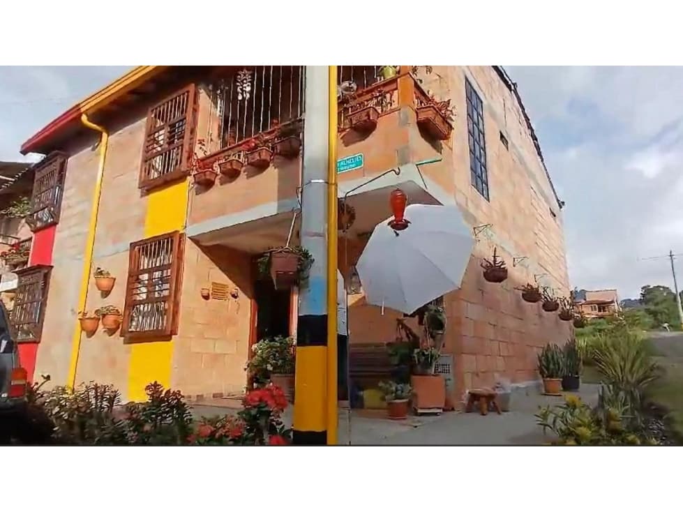 VENTA CASA UNIFAMILIAR ESQUINERA EN JARDIN - 1