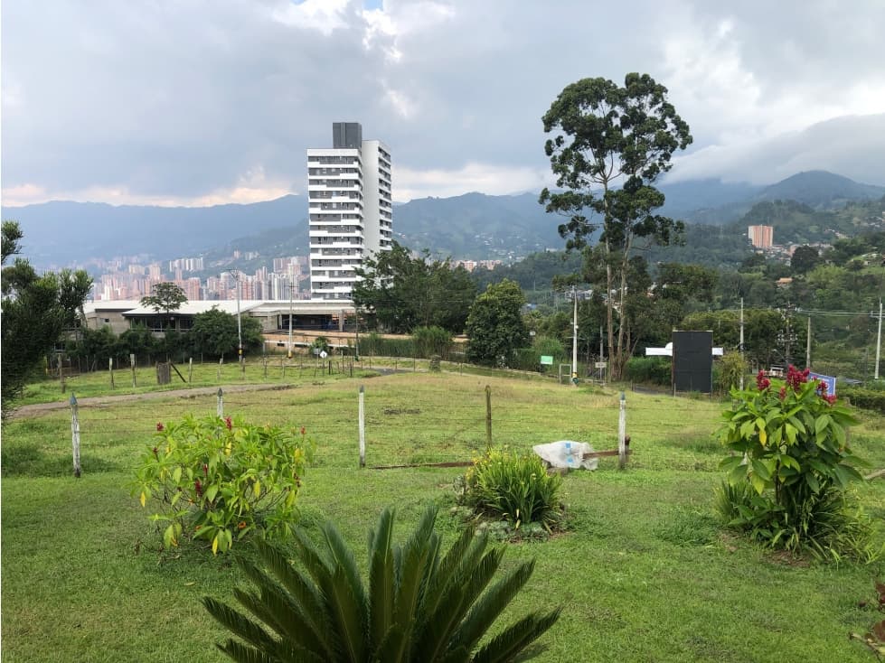 VENTA LOTE ESQUINERO, LA ESTRELLA, SECTOR LA ALDEA, PARA CONSTRUCTORES - 1