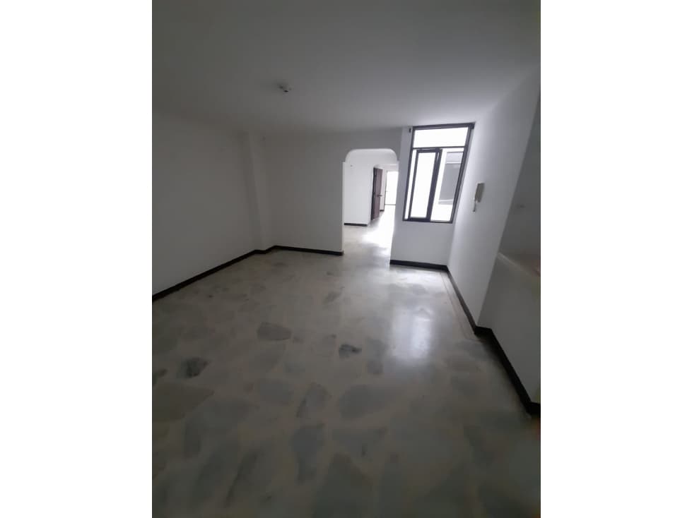 Apartamento central para alquilar - 1