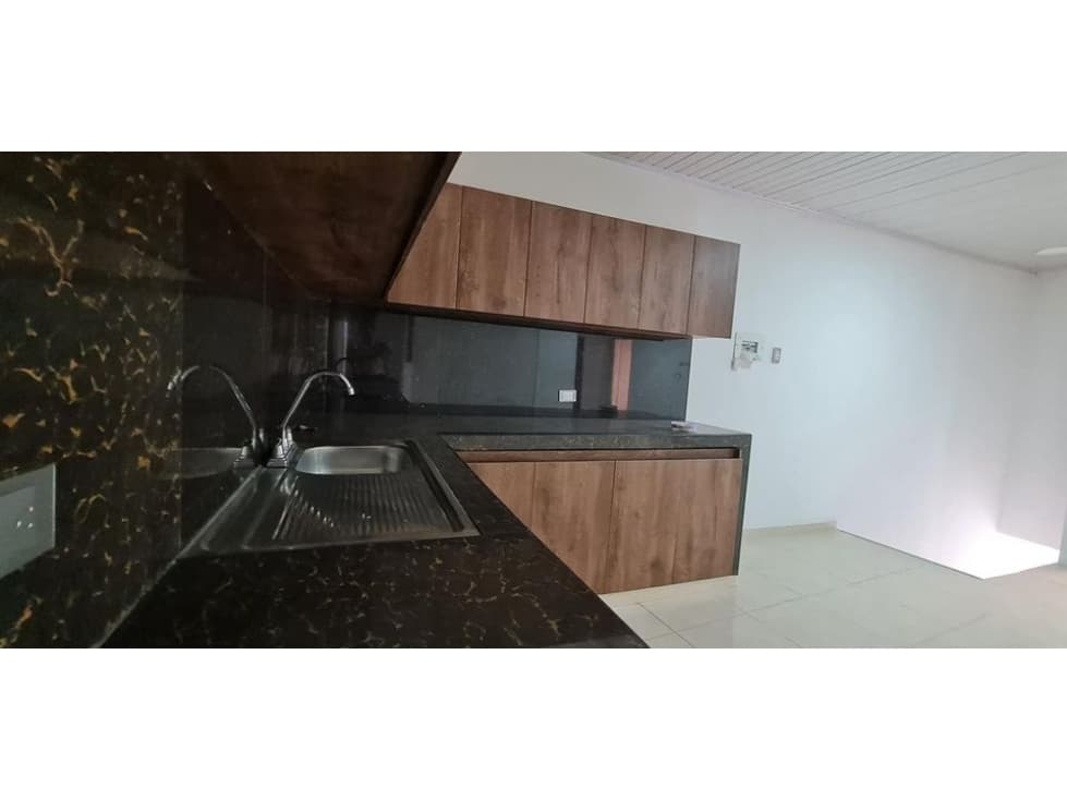 ARRIENDO APARTAMENTO EN CHINACOTA - 1