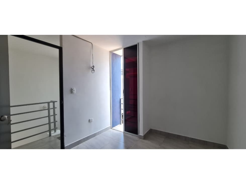 ARRIENDO CASA EN CONJUNTO DIVINO NIÑO - 1