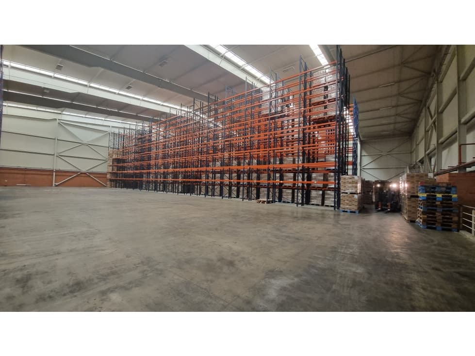 ALQUILER BODEGA 2850 MT2 EN YUMBO VALLE - 1