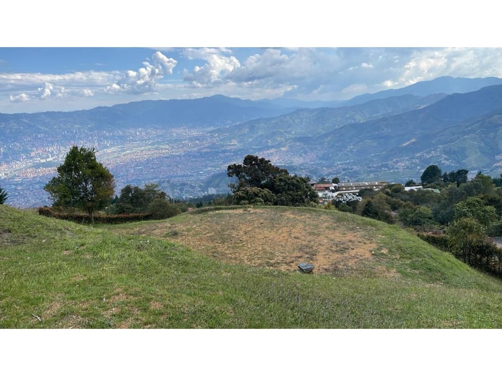 Amplios lotes en venta en Yolombo - 1