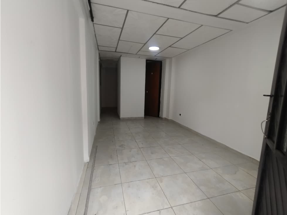 ARRIENDO LOCAL VILLAMARÍA 20m² | LOCALES BARATOS EN ARRIENDO - 1