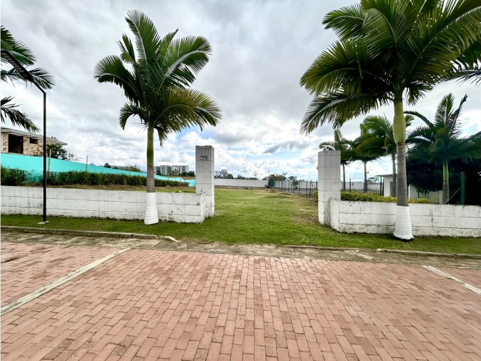 SE VENDE LOTE EN CONDOMINIO CAMPESTRE BARILOCHE - FUSAGASUGA - 1