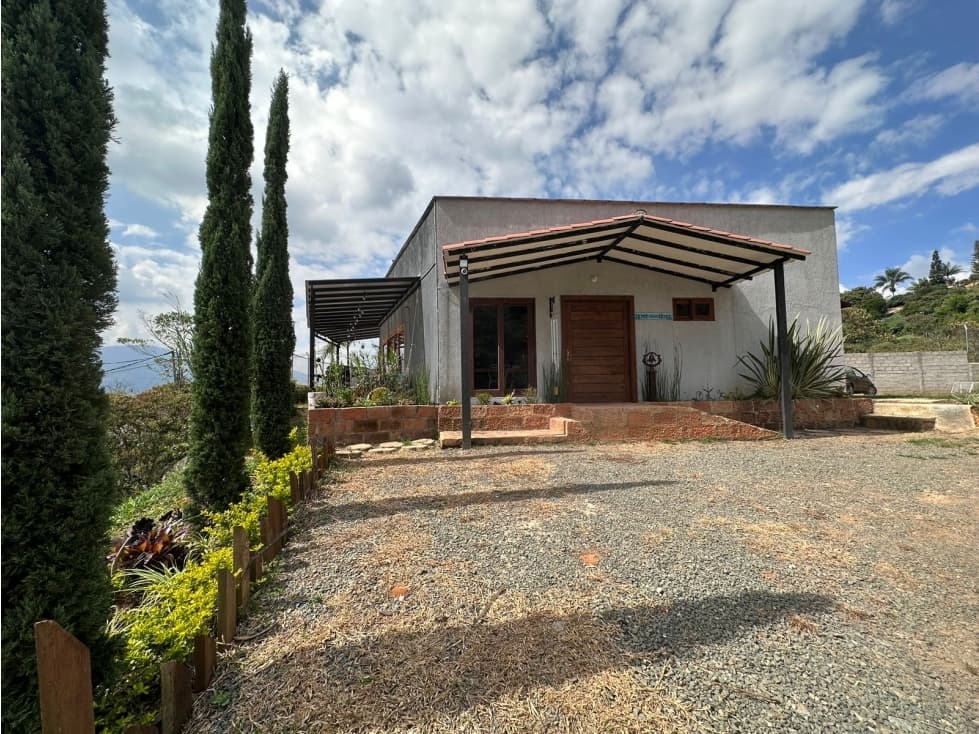 SE VENDE ESPECTACULAR FINCA EN SABANETA LA DOCTORA - 1