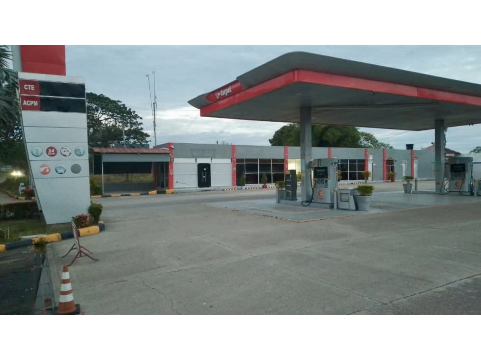 OPORTUNIDAD! EDTACION DE SERVICIO EN VENTA EN EL TOLIMA - 1