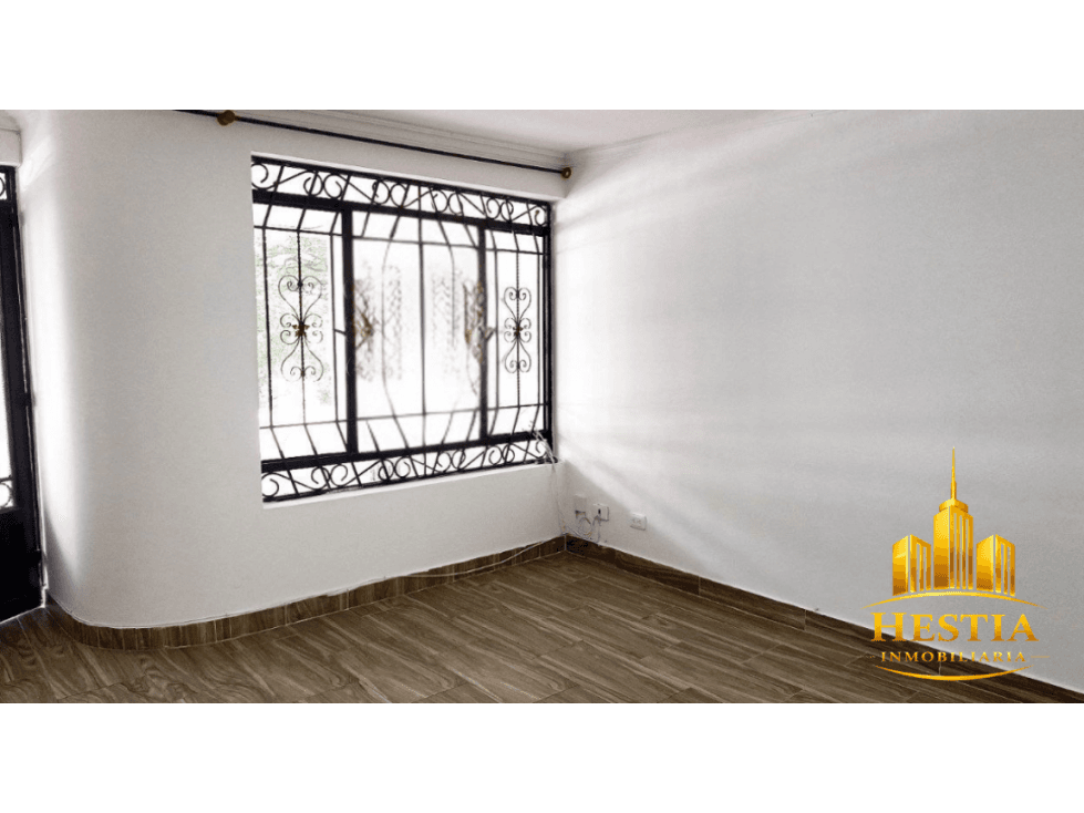 CASA EN ALQUILER CONDOMINIO PORTAL DEL MOLINO - 1