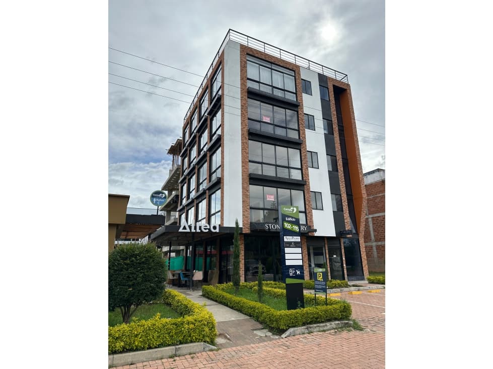 Vencambio Edificio Esquinero Sector Mall Complex, Llanogrande - 1