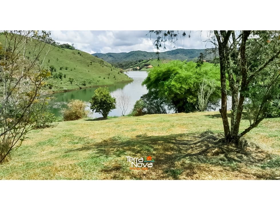 Lote apto para proyecto turístico en venta El Peñol - 1