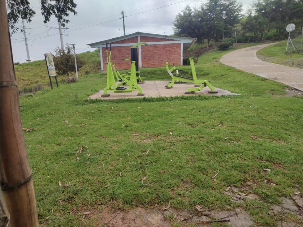 VENDO FINCA DE PRODUCCIÓN EN EBÉJICO-ANTIOQUIA-AMPLIO TERRENO - 1