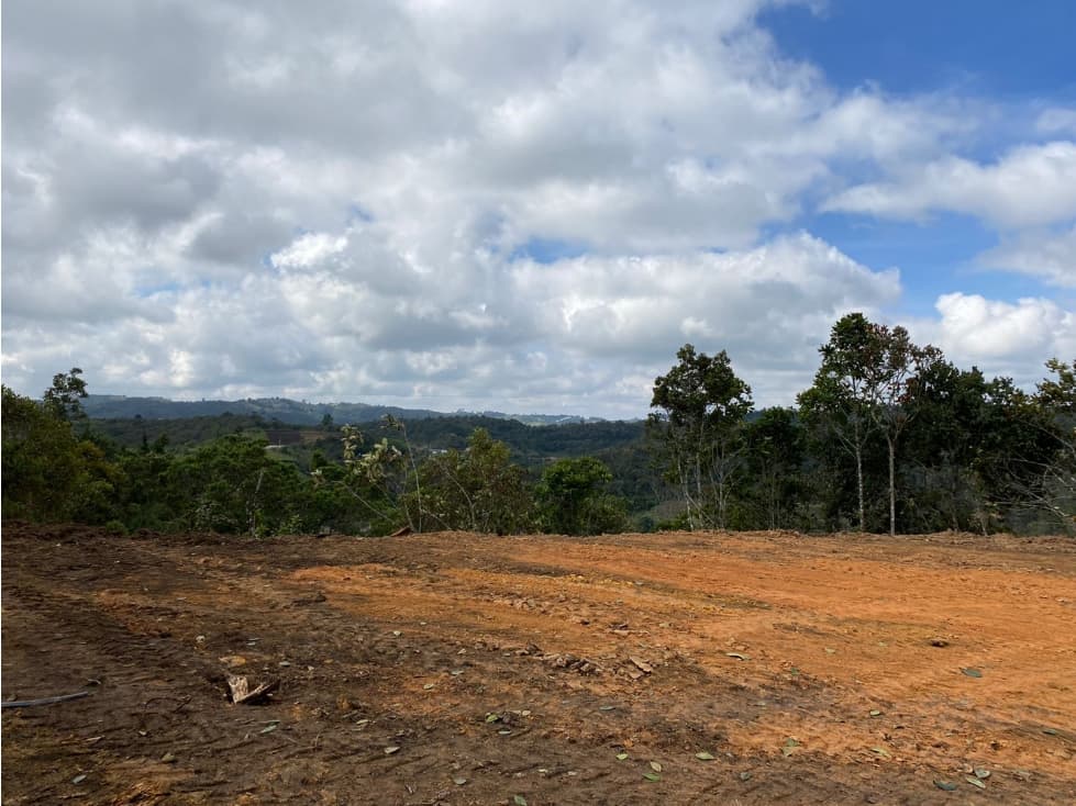 Venta de Lote en San Vicente vereda Montegrande - 1