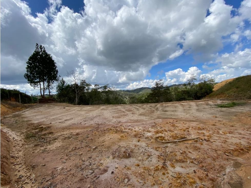 Venta de Lote en San Vicente vereda Montegrande - 1