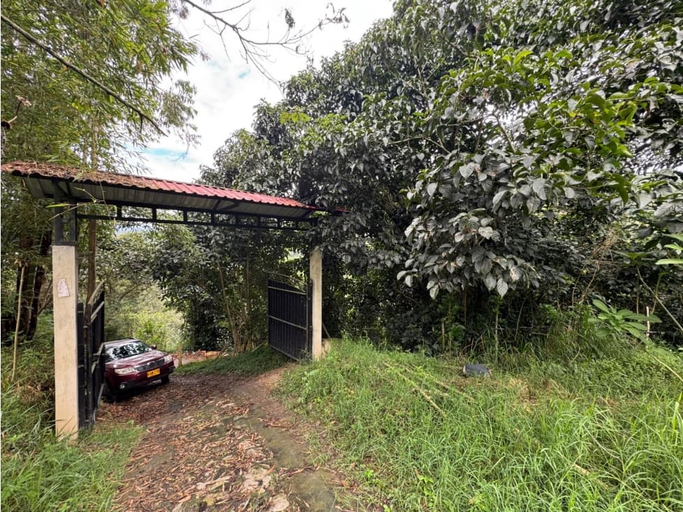 Finca en Arriendo Vereda Carrizal - Fomeque- Cundinamarca - 1