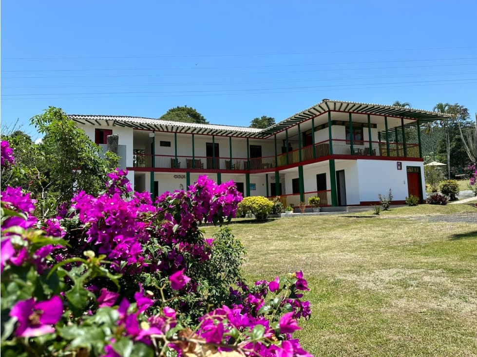 HERMOSA FINCA CAFETERA CAP 24 PAX - TREBOL - - 1