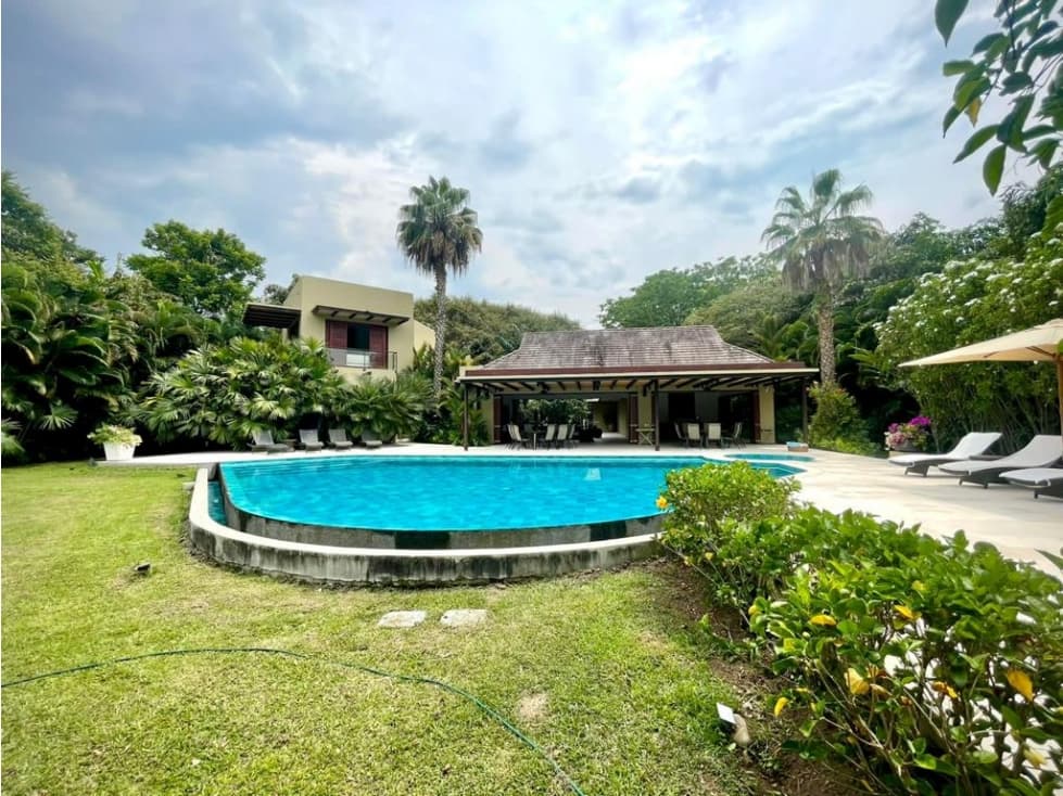 CASA ARRIENDO AMY 07. 7 CUARTOS - 1