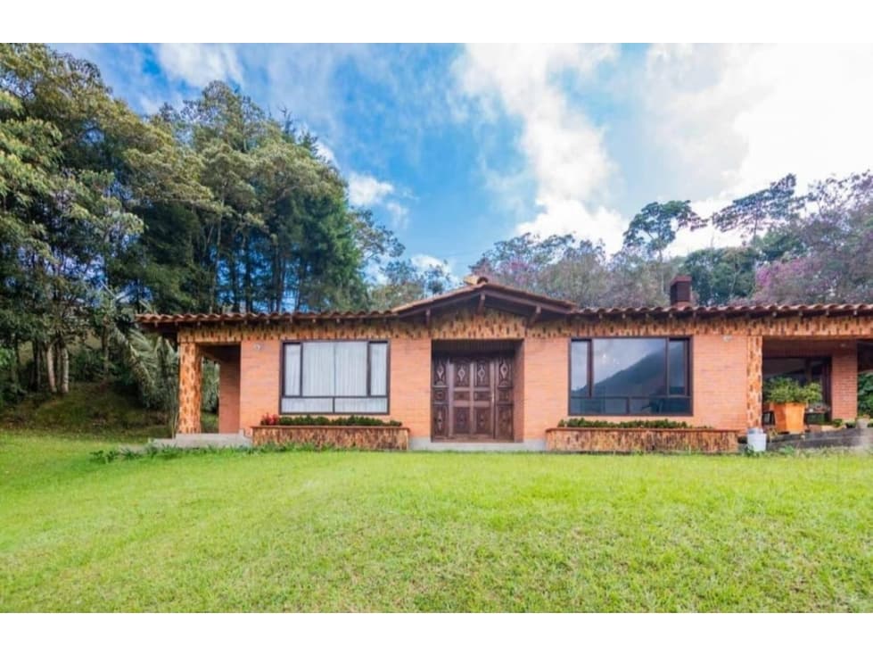VENTA DE HERMOSA CASA FINCA SECTOR LA CATEDRAL - 1