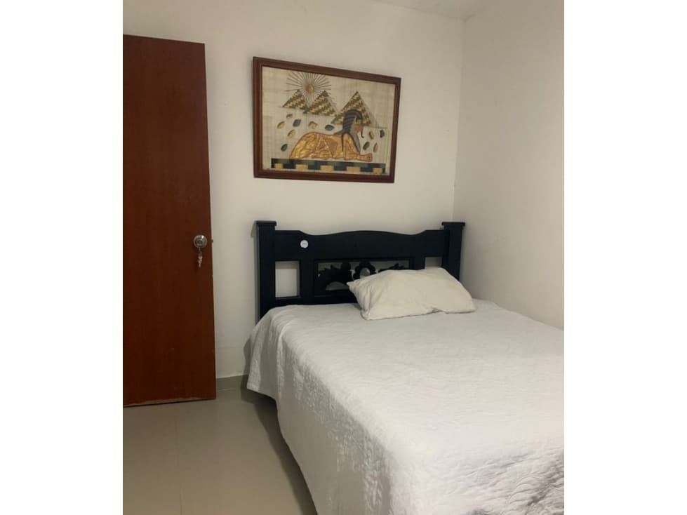 EDIFICIO DE 4 PISOS PARA VENTA EN EL BARRIO BLAS DE LEZO - 1