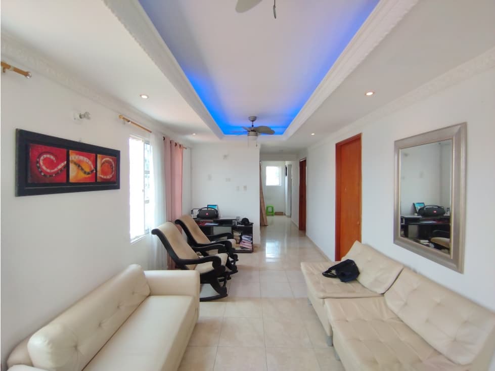 EDIFICIO ESQUINERO DE 3 PISOS PARA VENTA EN NUEVO BOSQUE - 1