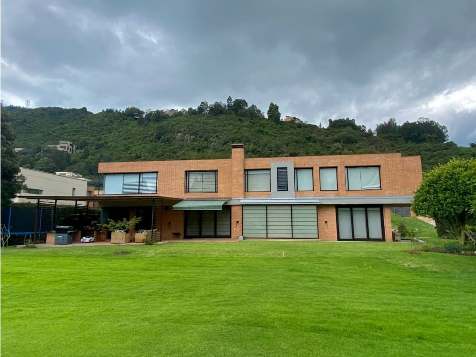 Conjunto Aposentos Casa en Venta o Arriendo - 1