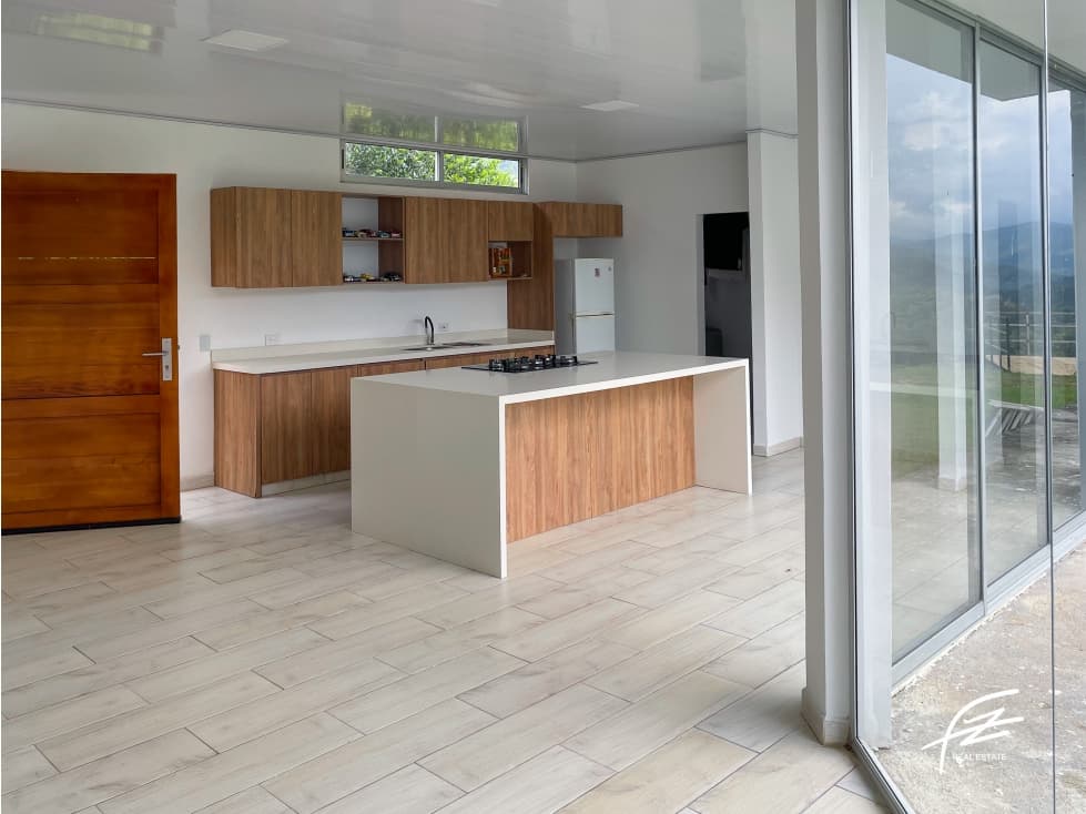 CASA CAMPESTRE EN VENTA EN SAN RAFAEL, ANTIOQUIA - 1