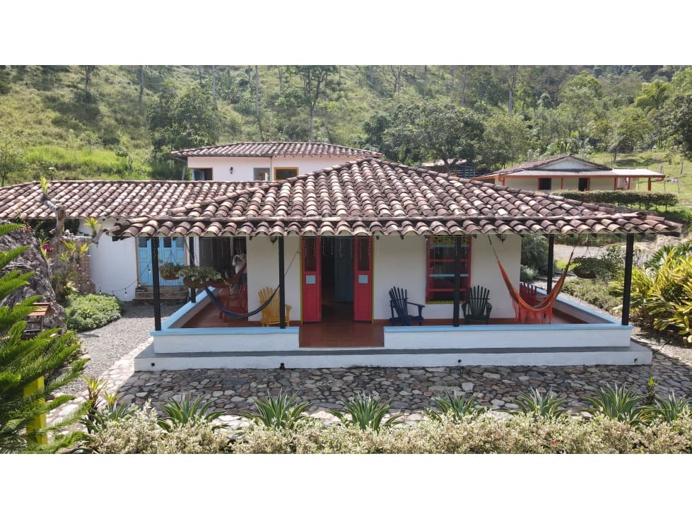 VENTA DE FINCA EN CIUDAD BOLIVAR - 1