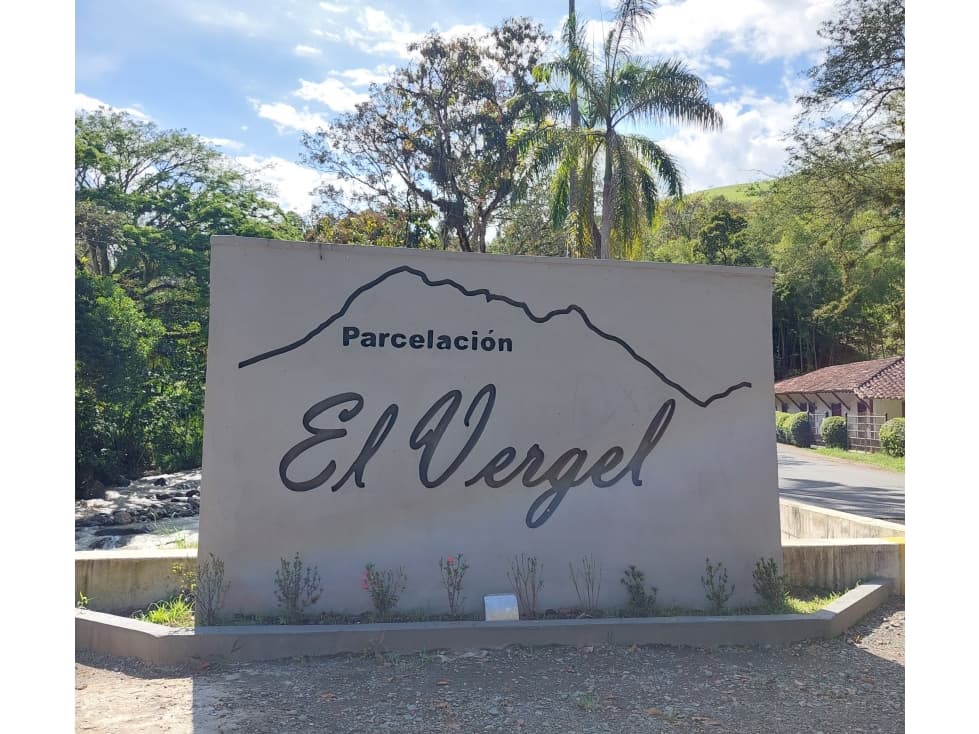 Lote en Venta El Vergel Ciudad Bolivar - 1