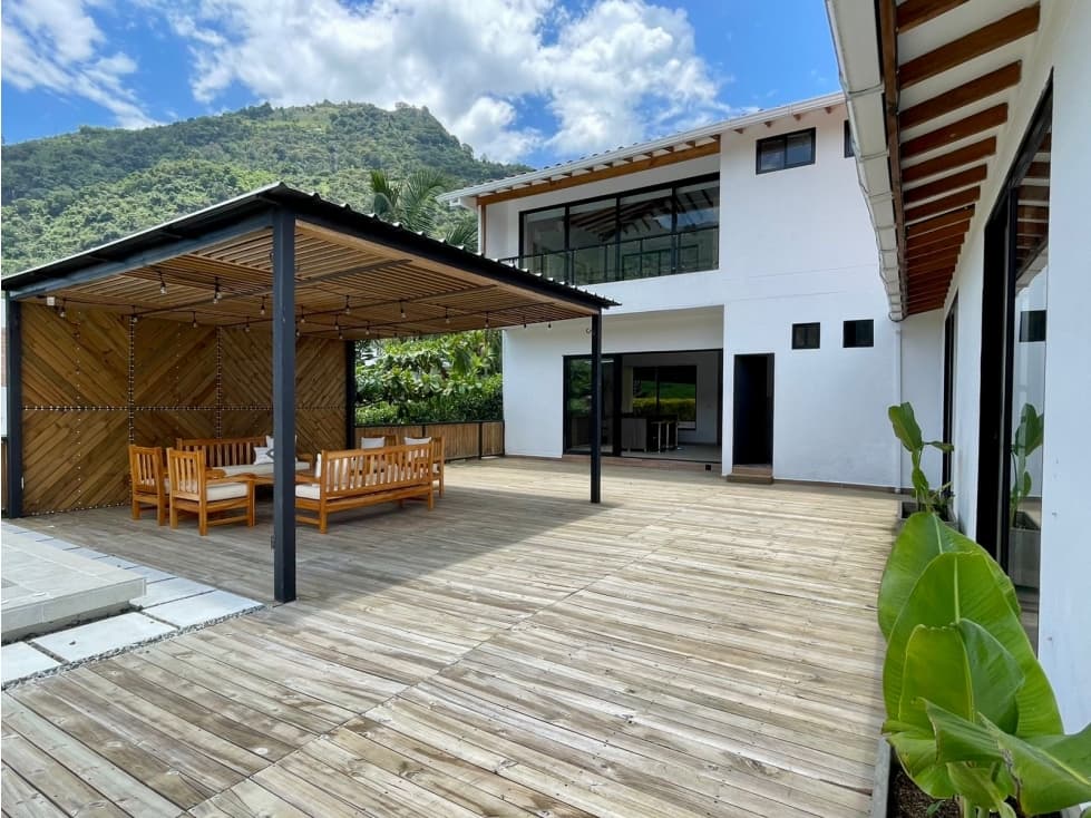 Venta de Hermosa Finca en Titiribi Antioquia - 1