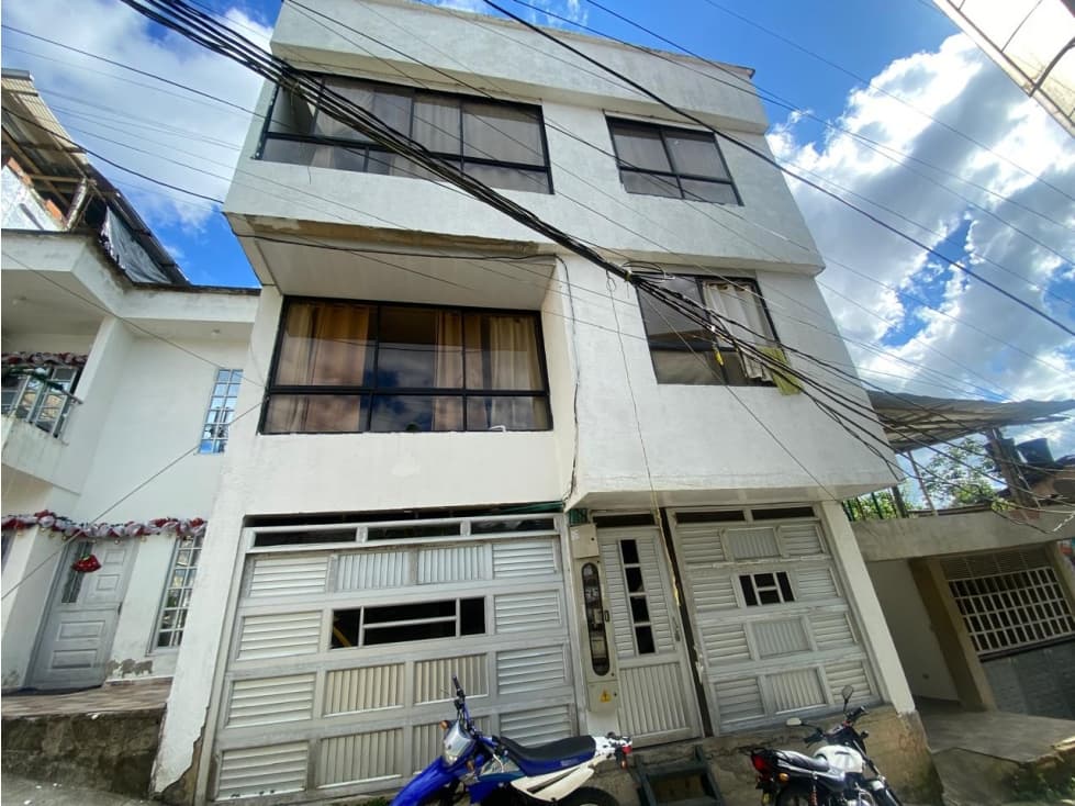 VENDO EDIFICIO EN EL BARRIO LAS AMERICAS DE QUIBDÒ - 1