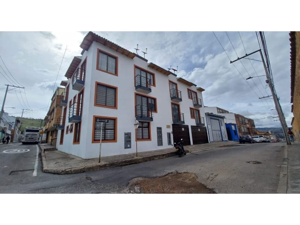 VENTA DE APARTAMENTO EN EL CENTRO DE LA CIUDAD DE TUNJA - 1