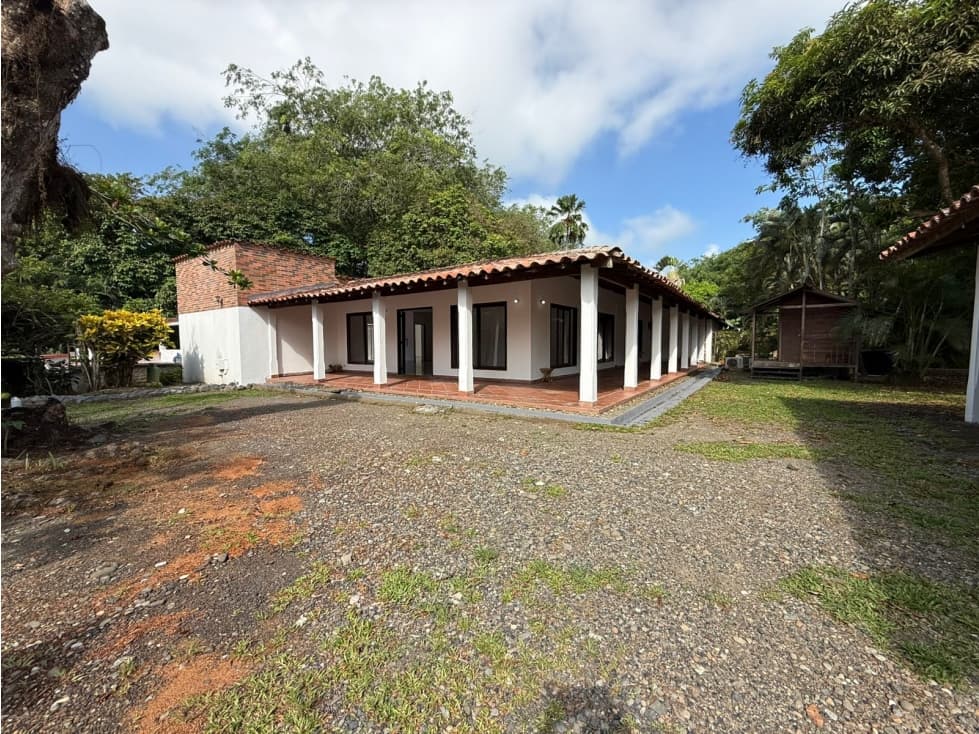 Casa campestre en venta Los Almendros - 1
