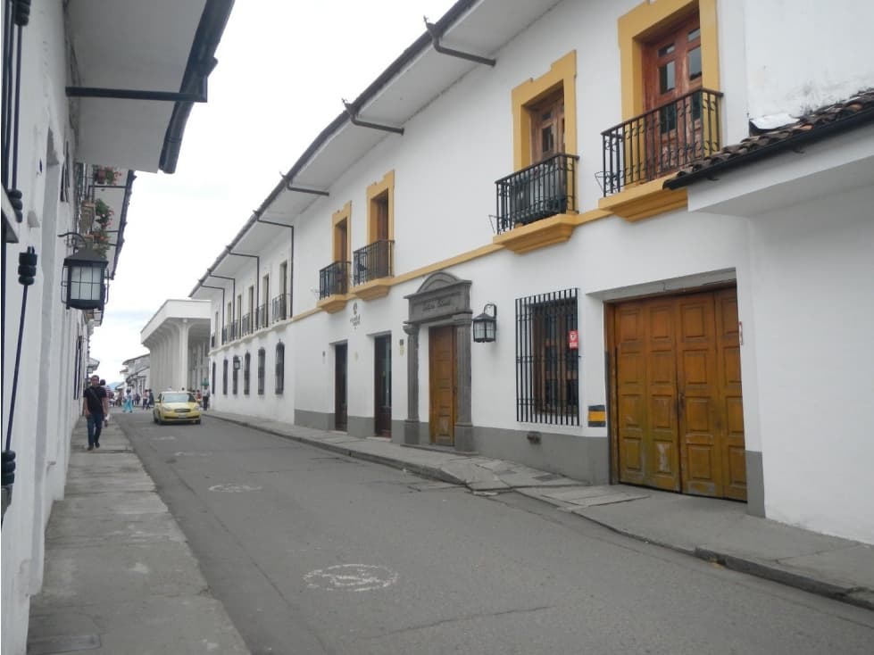 LOCAL EN EL CENTRO HISTORICO - 1
