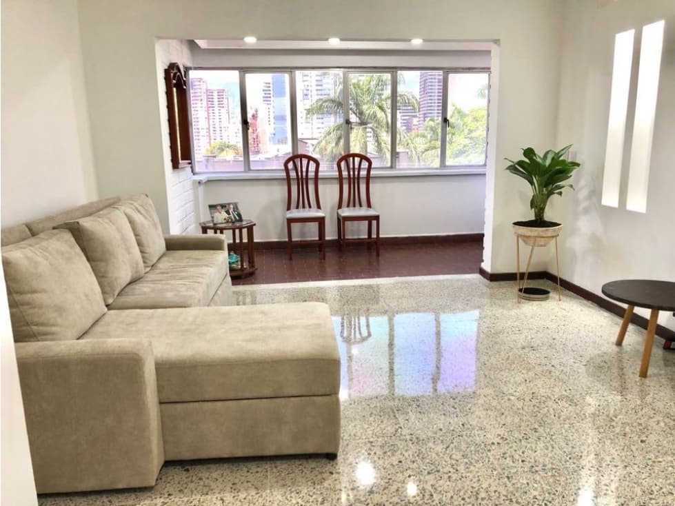 Alquiler de Habitación en Poblado ,Centro Automotriz , Castropol - 1