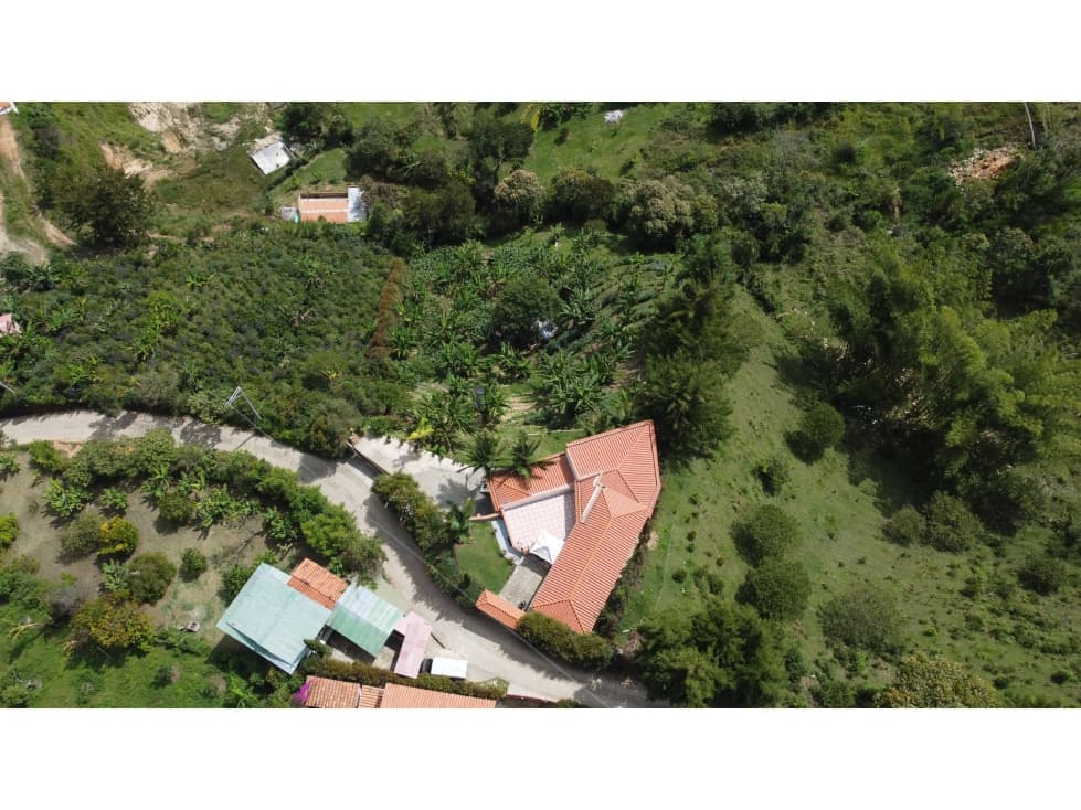 Venta de finca proindiviso en El Peñol, Antioquia - 1