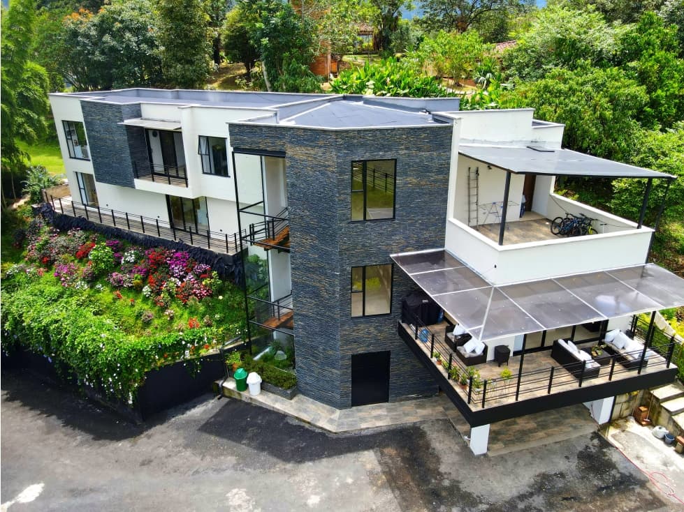 Casa Finca en Venta Caldas vereda La Miel - 1