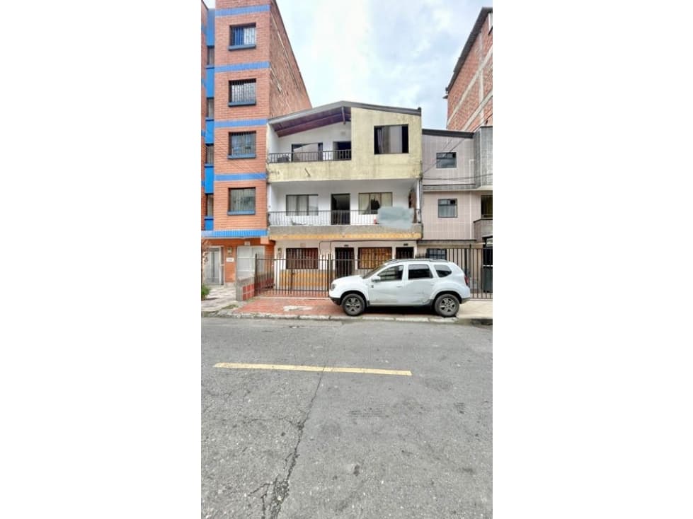 Vendo Edificio de 3 niveles, ideal para hotel u oficinas - 1
