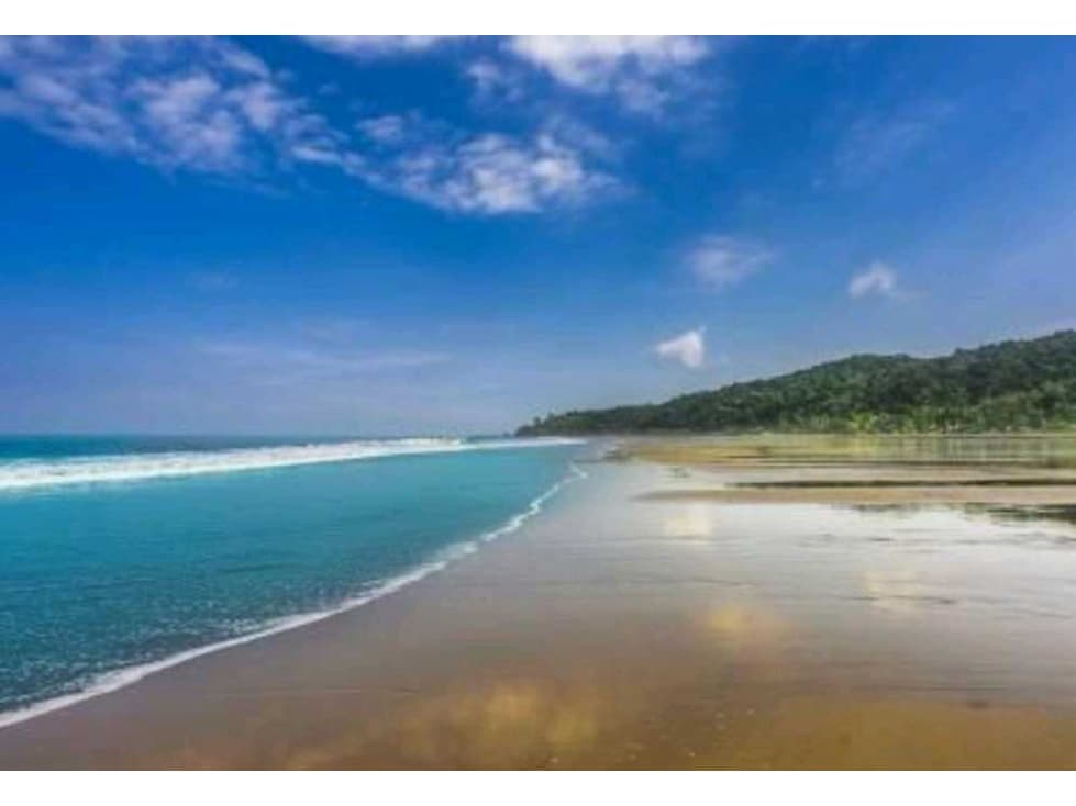 (J) Lote en Bahía Solano 110.000 mt2 con frente de 100 mt a la playa - 1